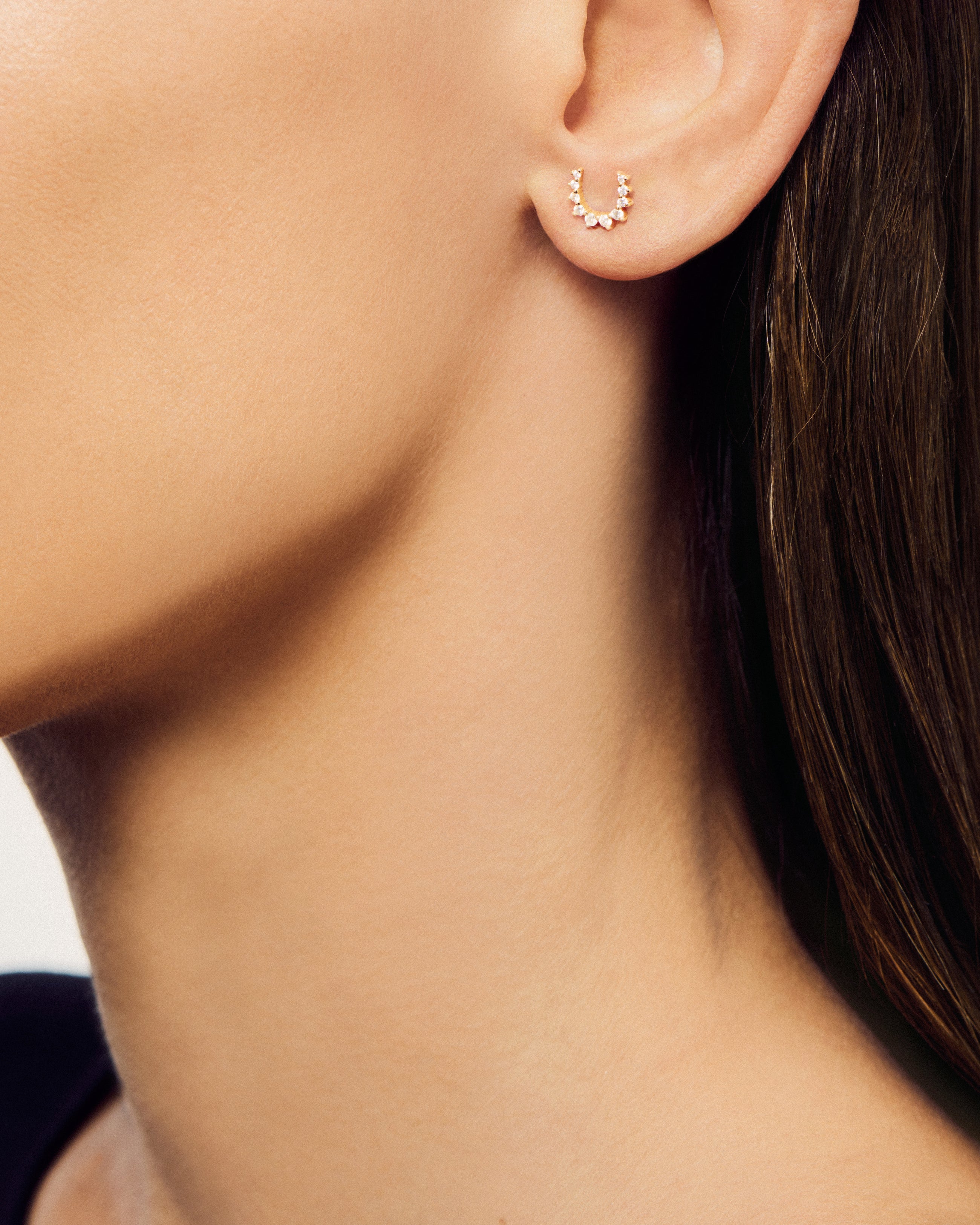Confidence Earrings in 18k Yellow Gold with White Diamonds