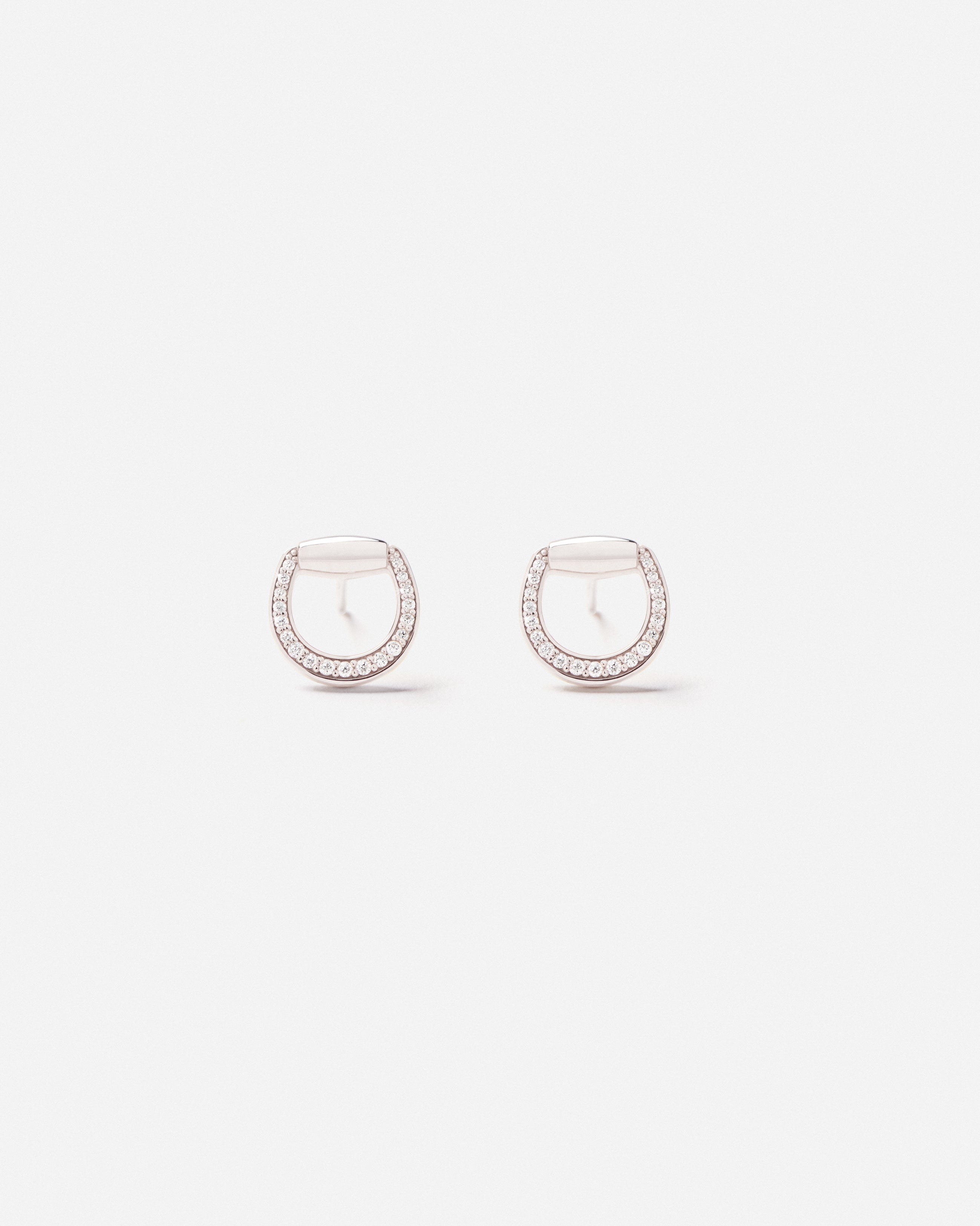 Connection Earrings in 18k White Gold with White Diamonds