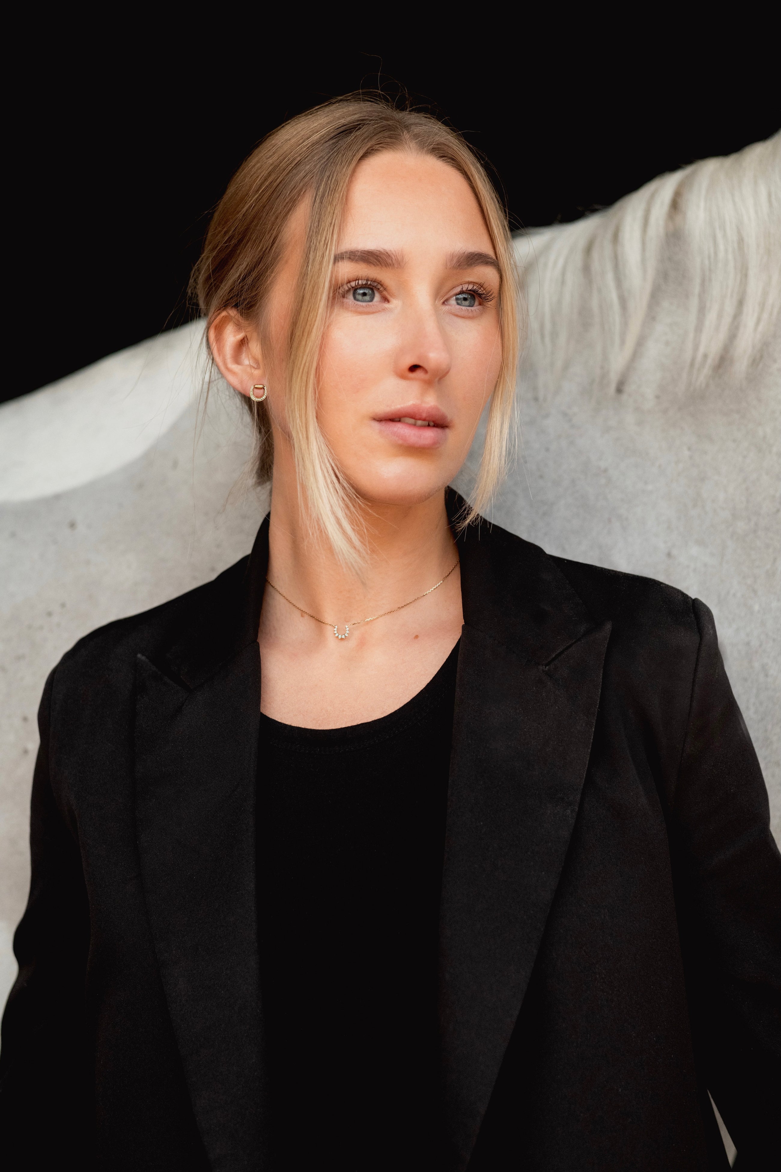 Connection Earrings in 18k Yellow Gold with White Diamonds