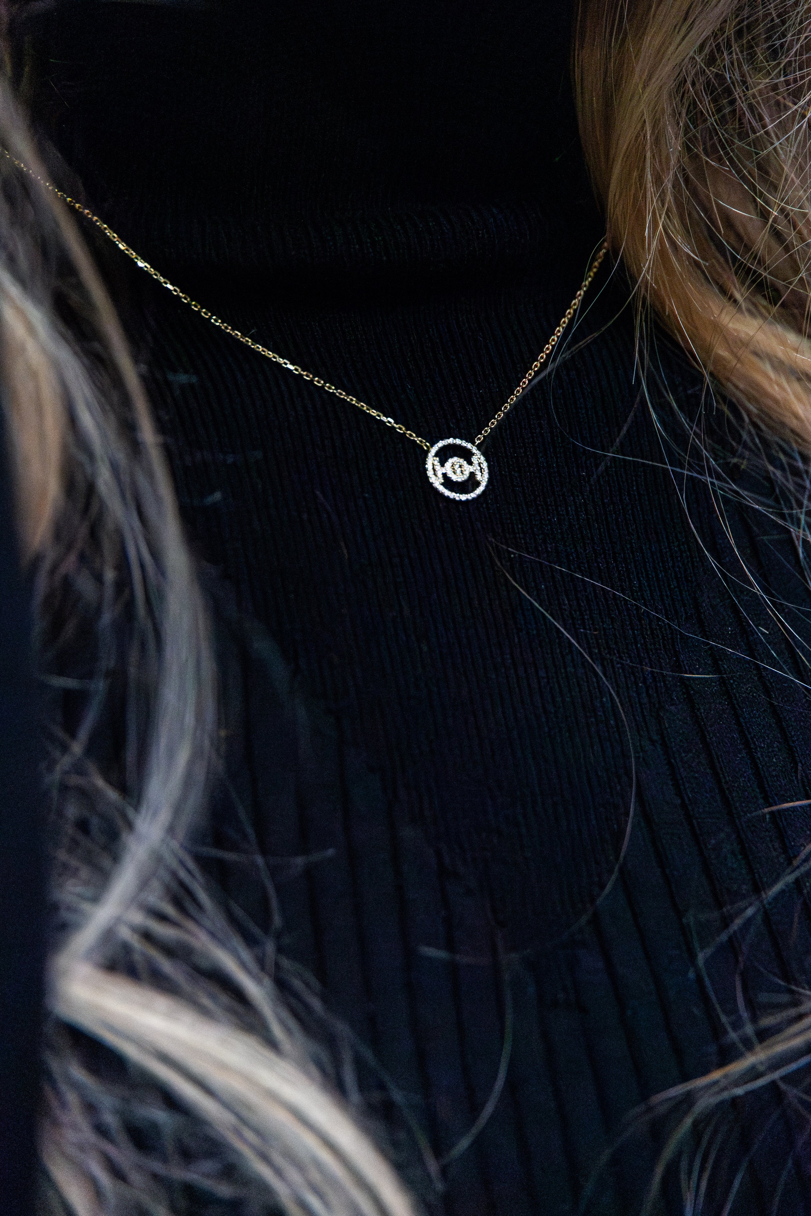 Challenge Necklace in 9k Yellow Gold with White Diamonds