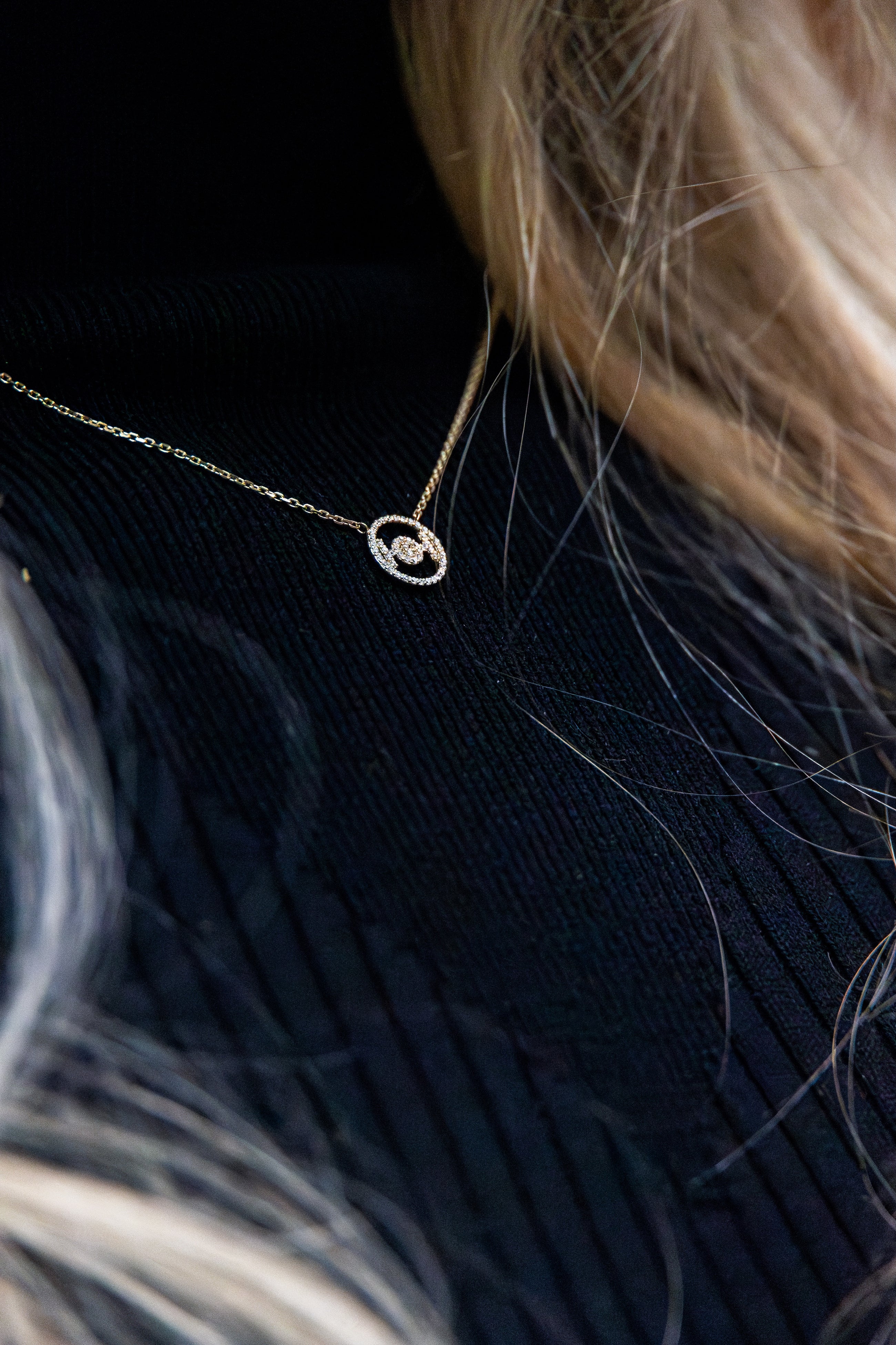 Challenge Necklace in 9k Yellow Gold with White Diamonds