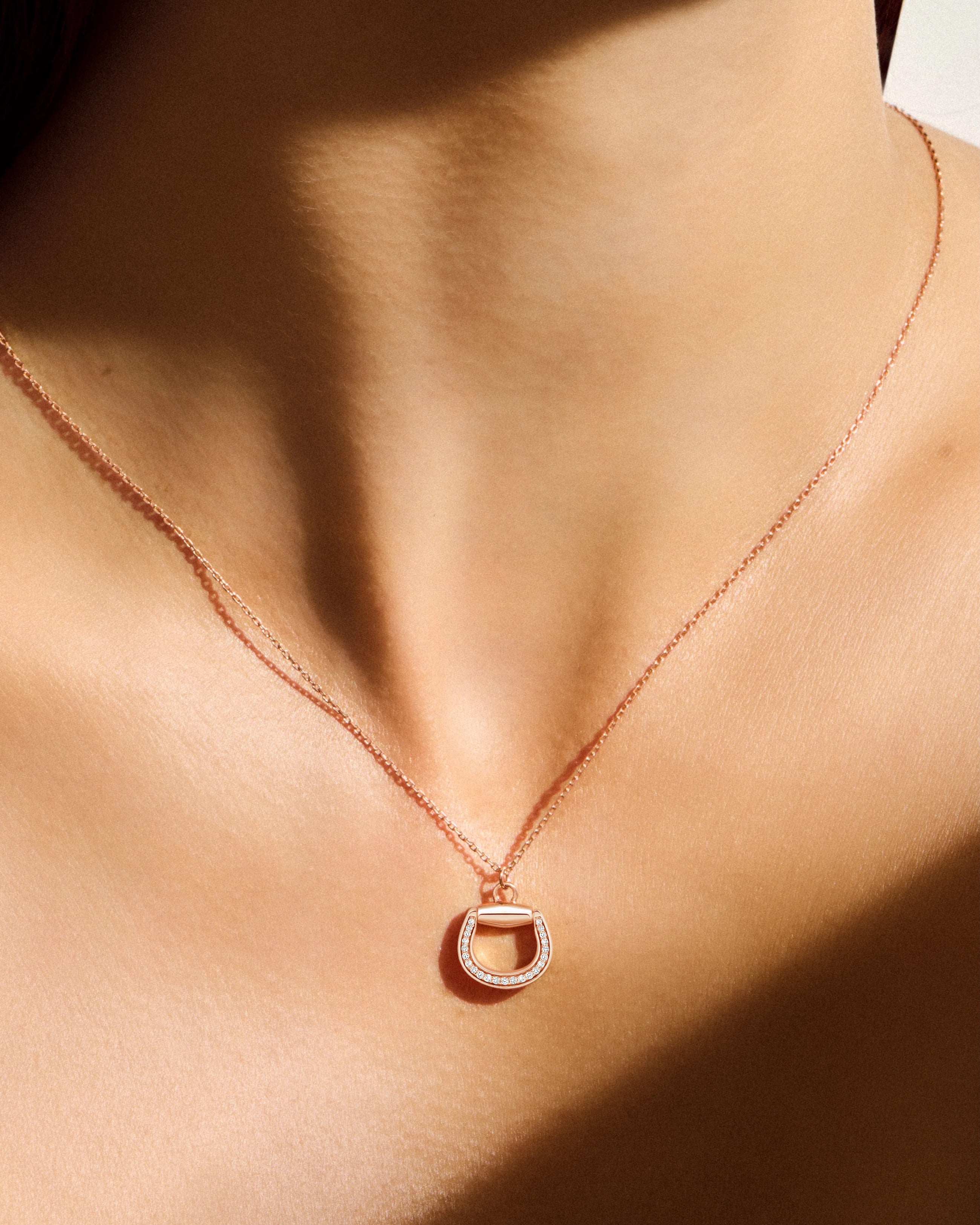 Connection Necklace in 18k Pink Gold with White Diamonds