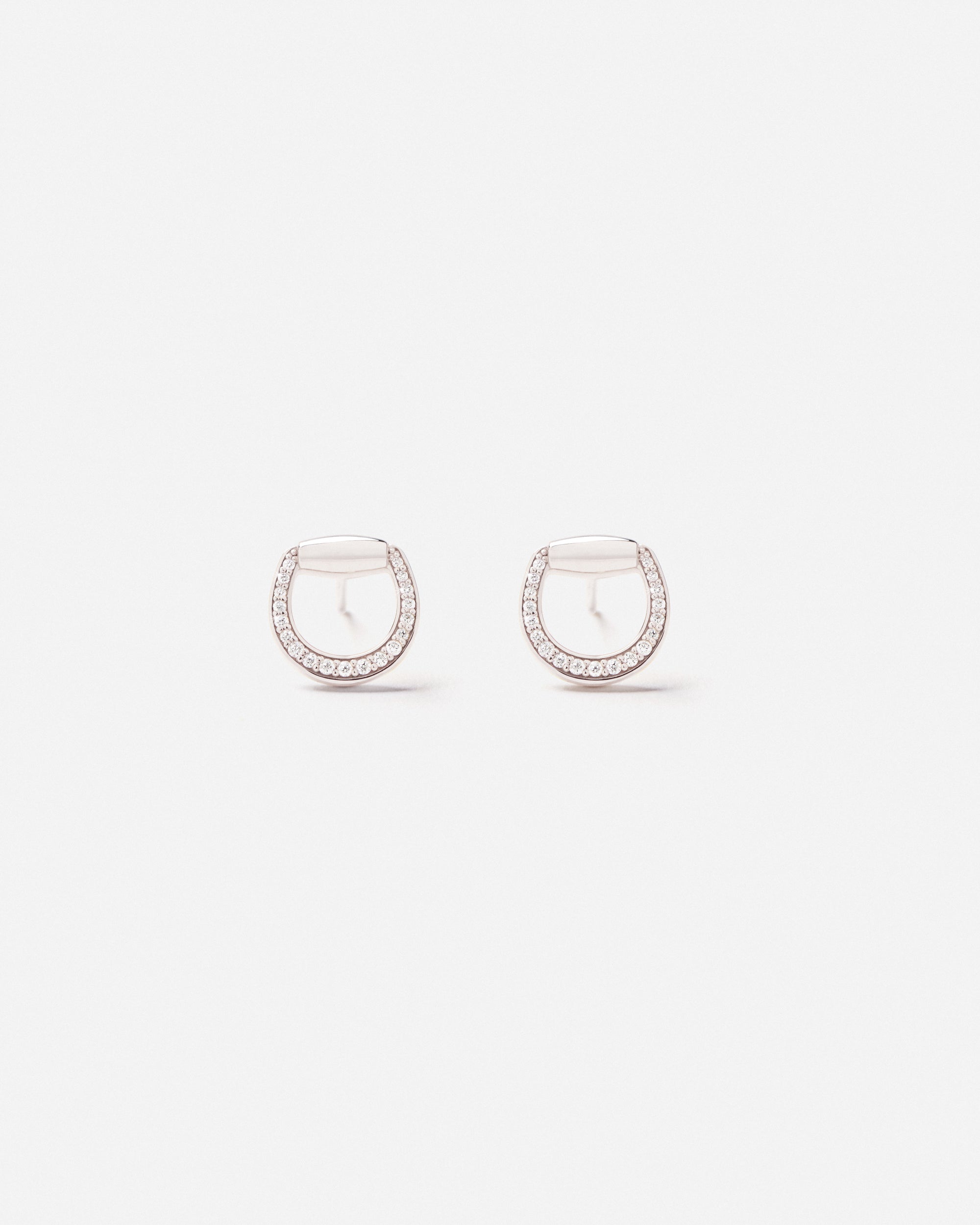 Connection Earrings in 18k White Gold with White Diamonds