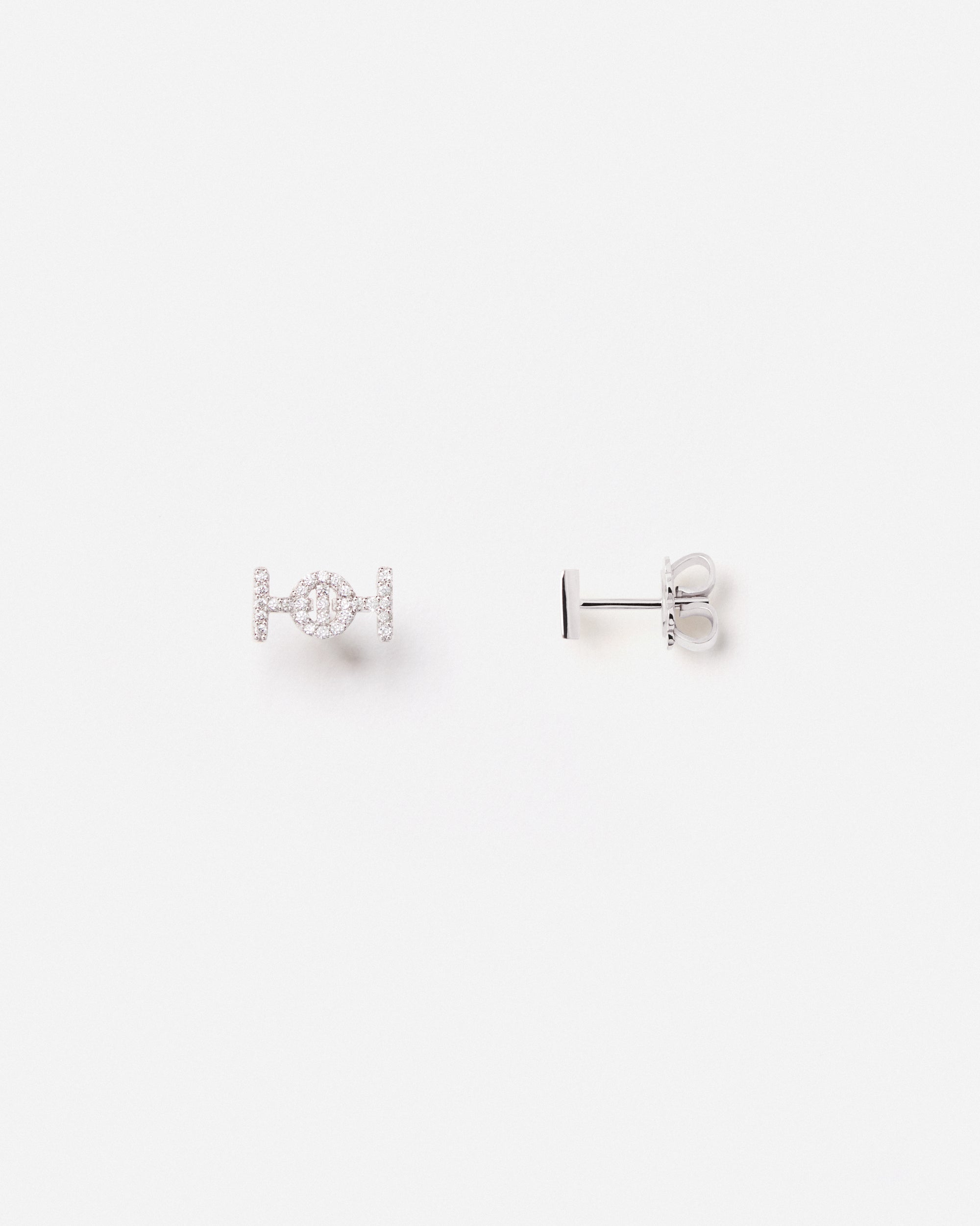 Challenge Studs in 18k White Gold with White Diamonds
