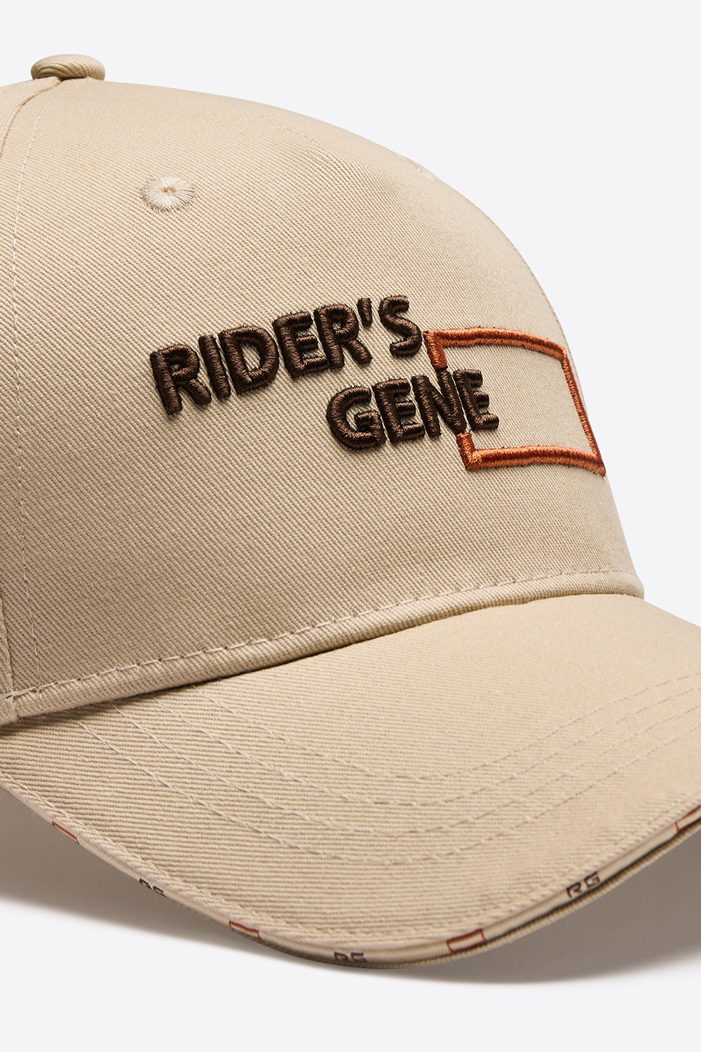 Embroidered Cap in Beige