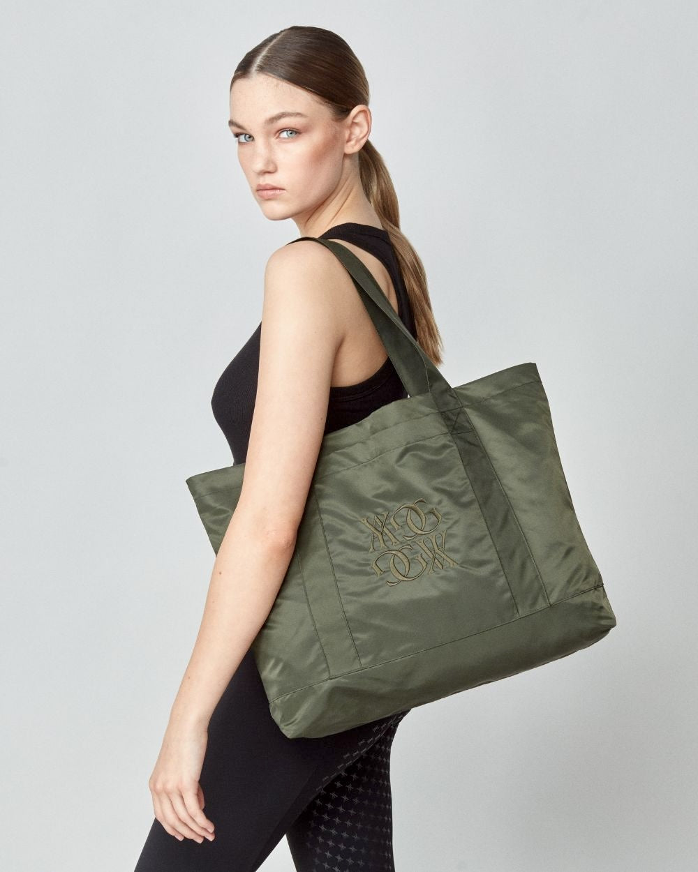 Embroidered Bag in Green