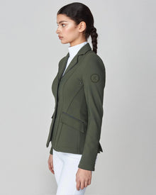 Performance Show Jacket in Green