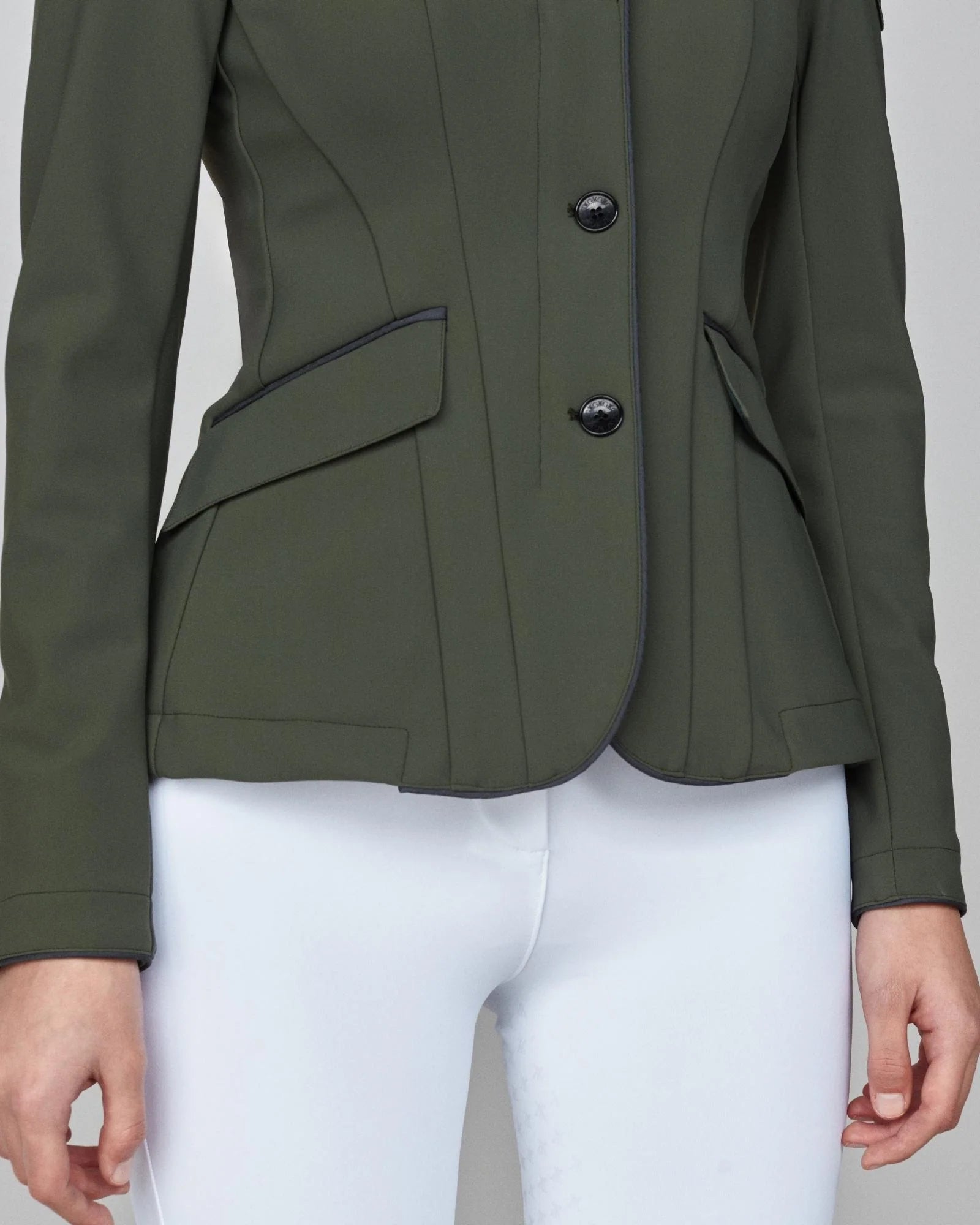 Performance Show Jacket in Green