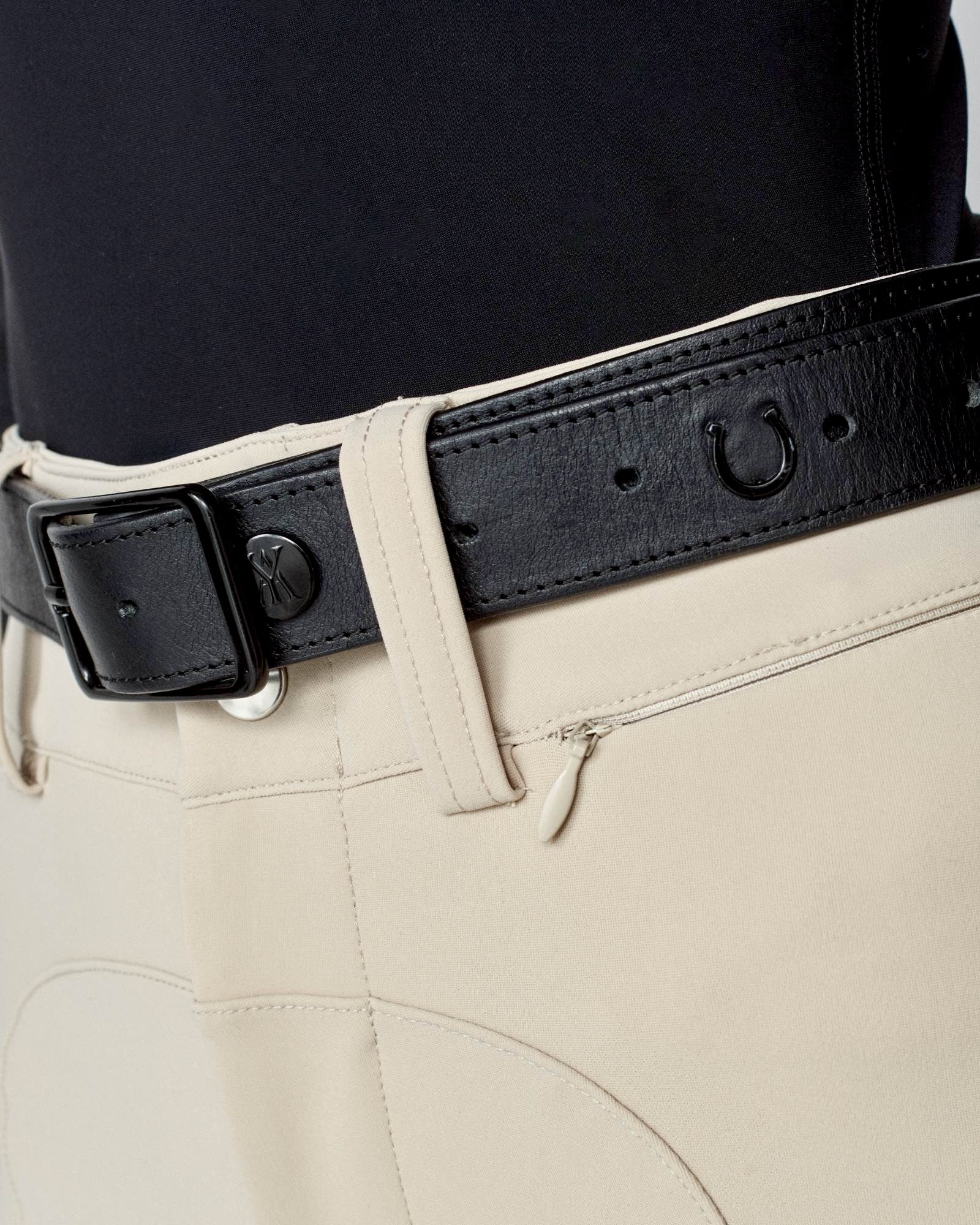 Leather Buckle Belt in Black