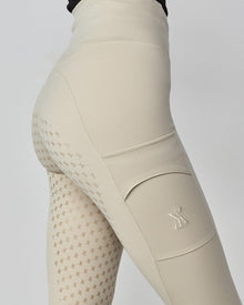 Lightweight Riding Breeches in Tan