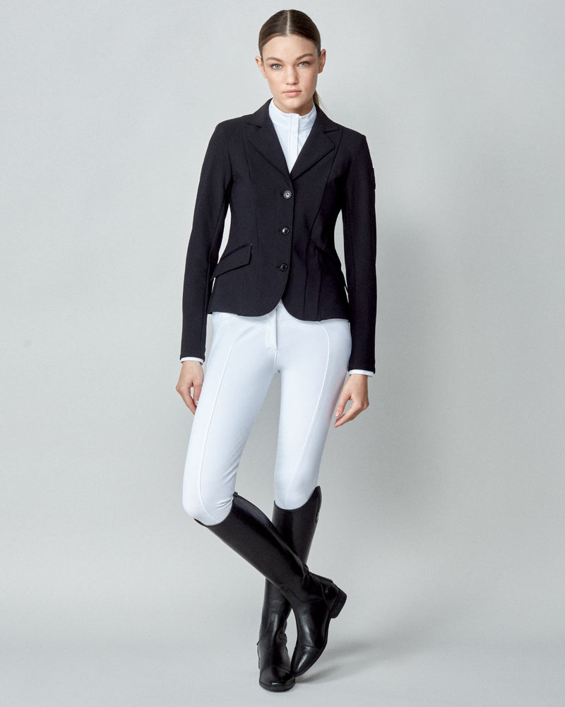 Performance Show Jacket in Black