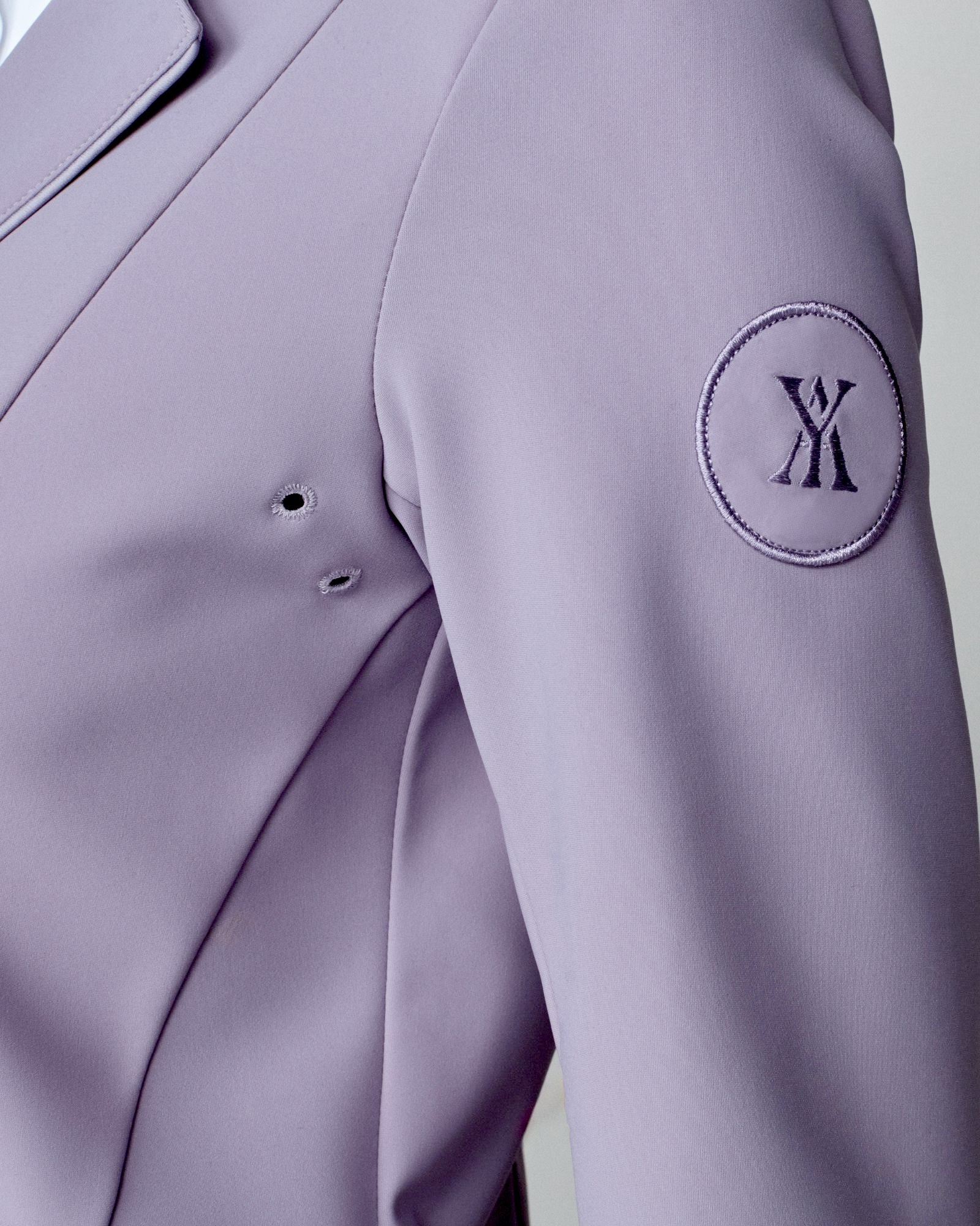 Performance Show Jacket in Lavender