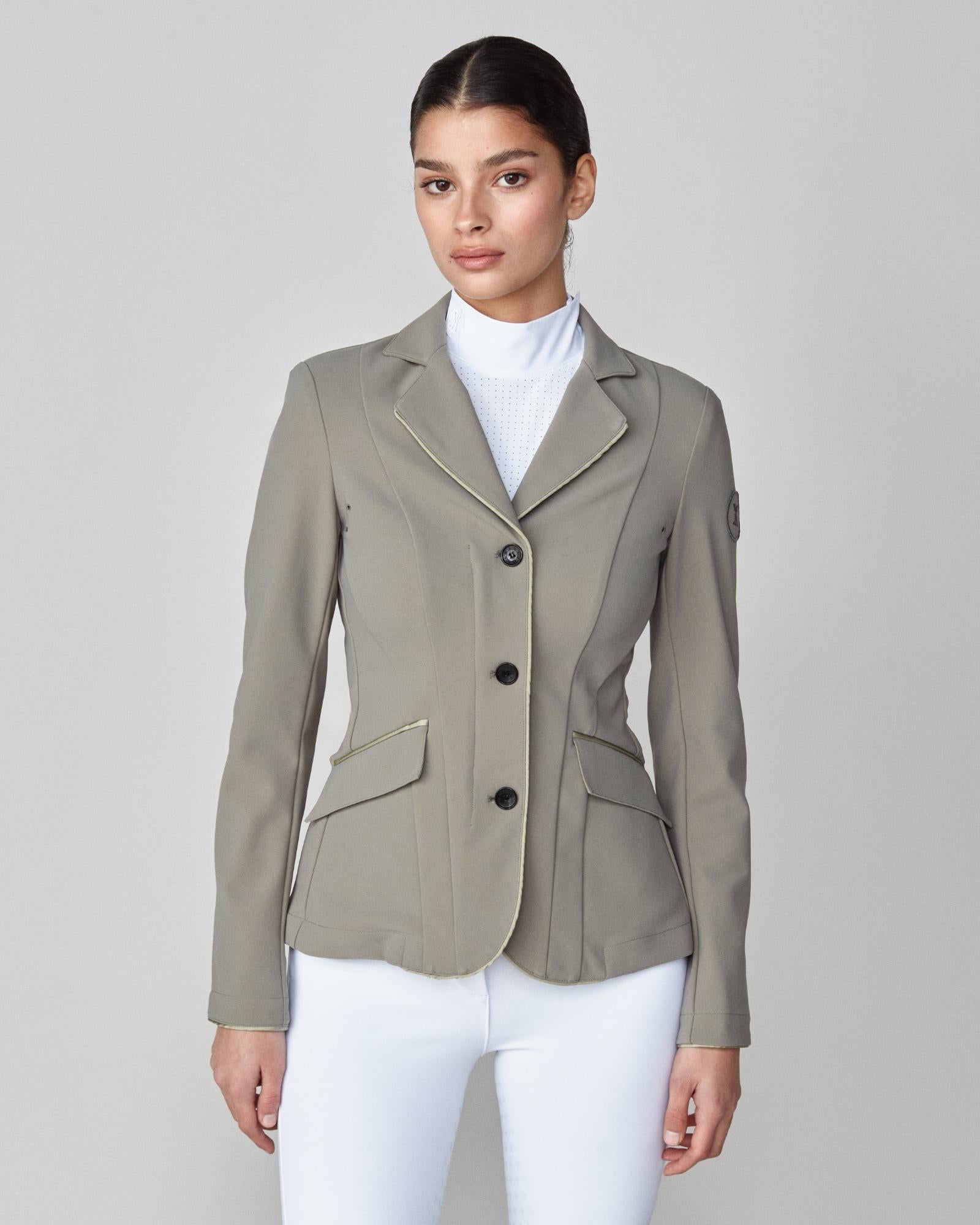 Performance Show Jacket in Sage