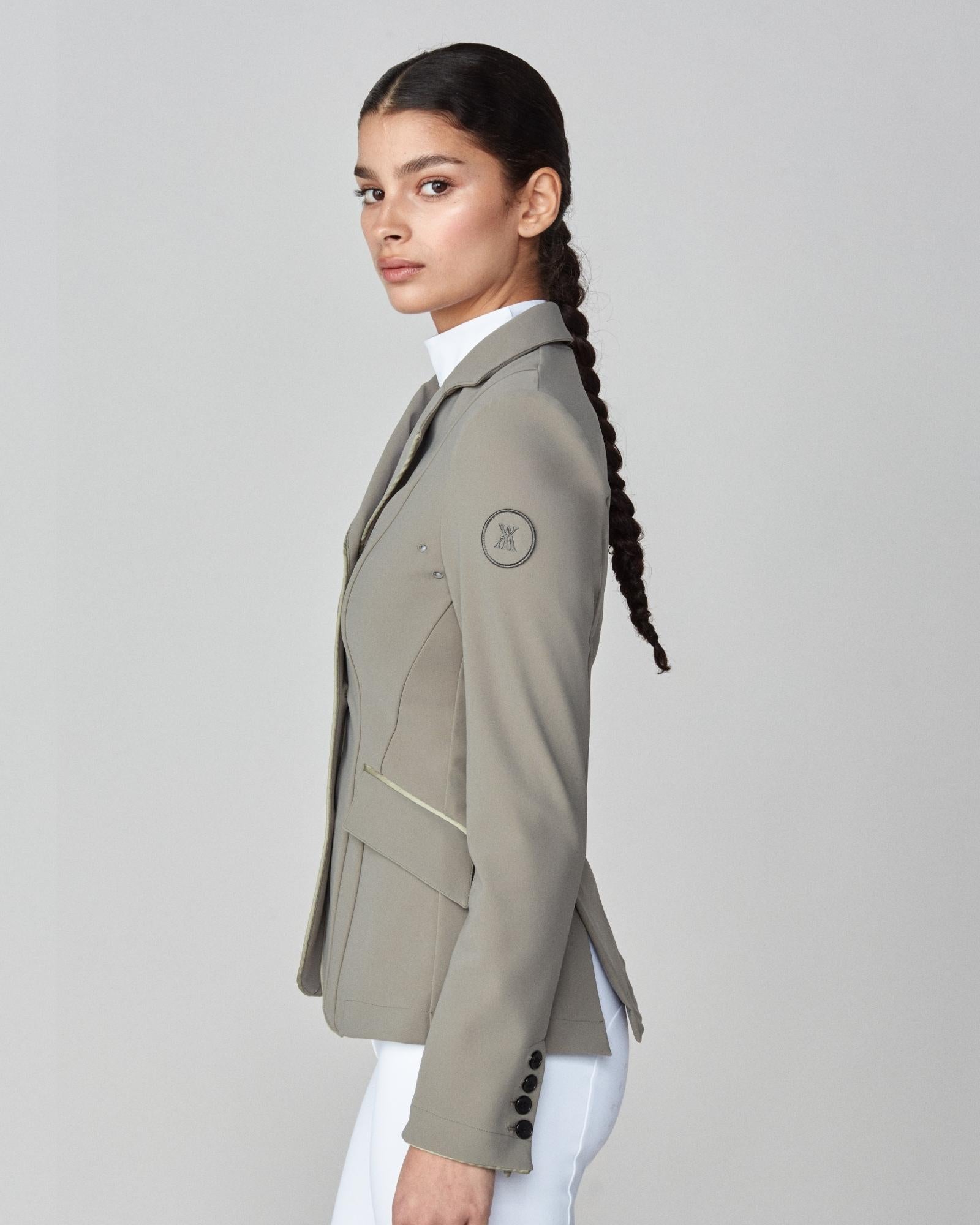 Performance Show Jacket in Sage