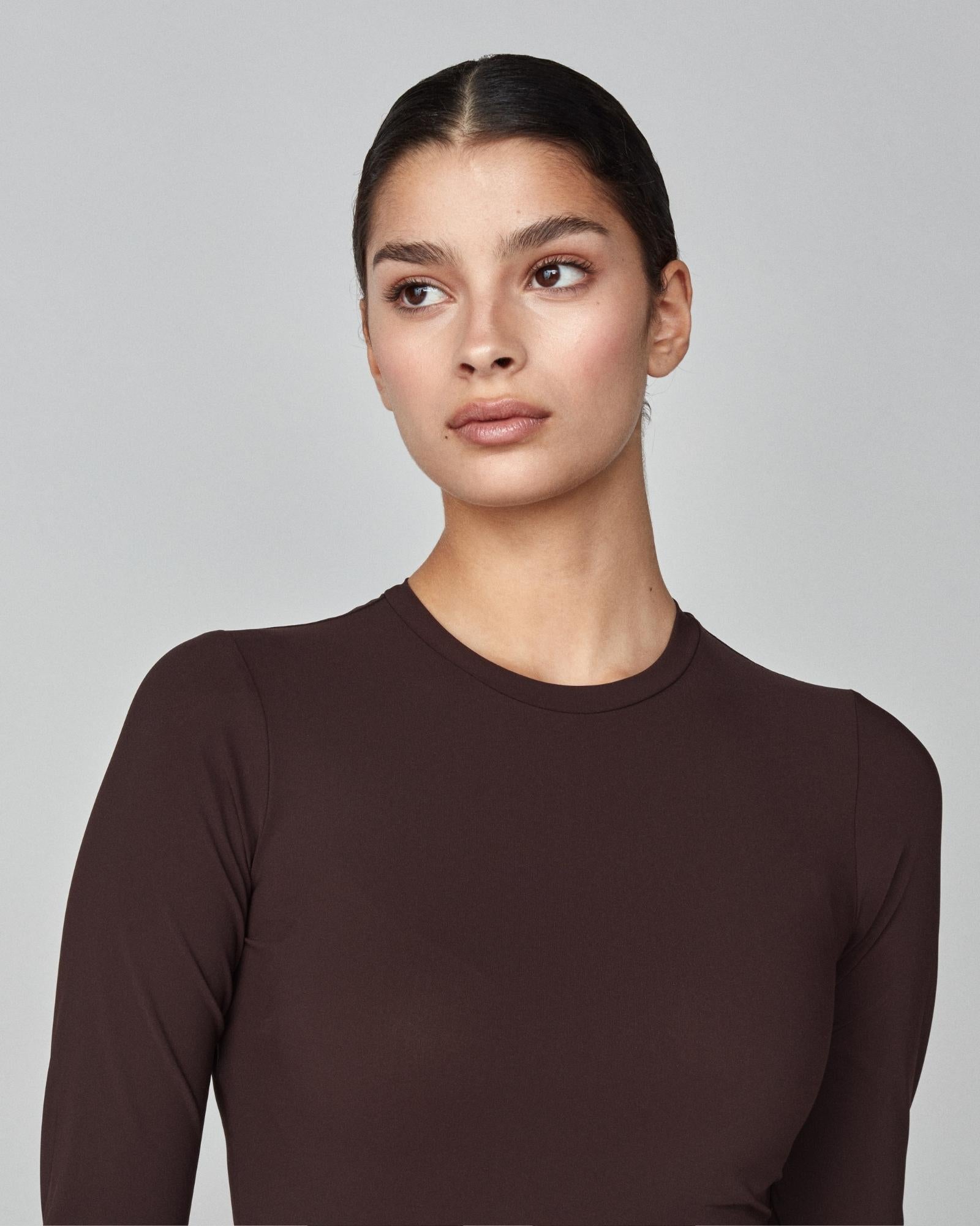 Sculpting Long Sleeve Top in Dark Brown