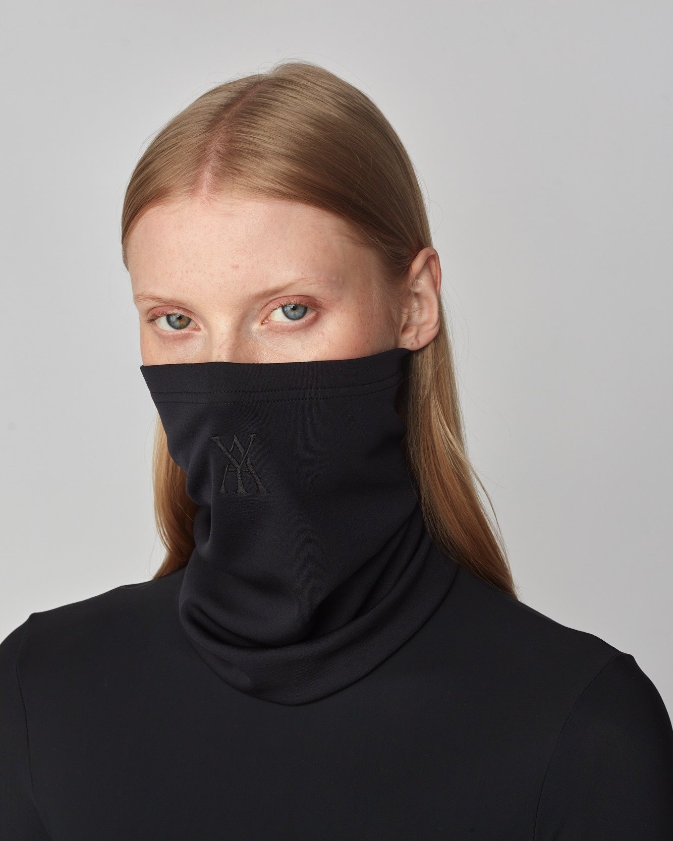 Signature Winter Buff in Black